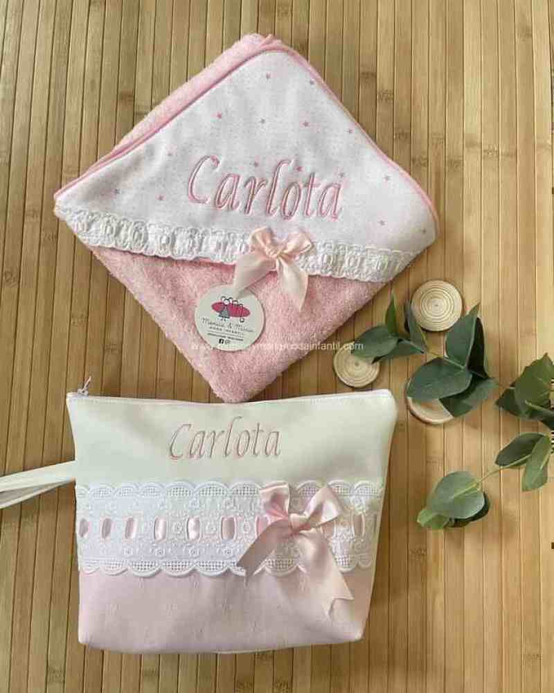 pack toalla y neceser bordados