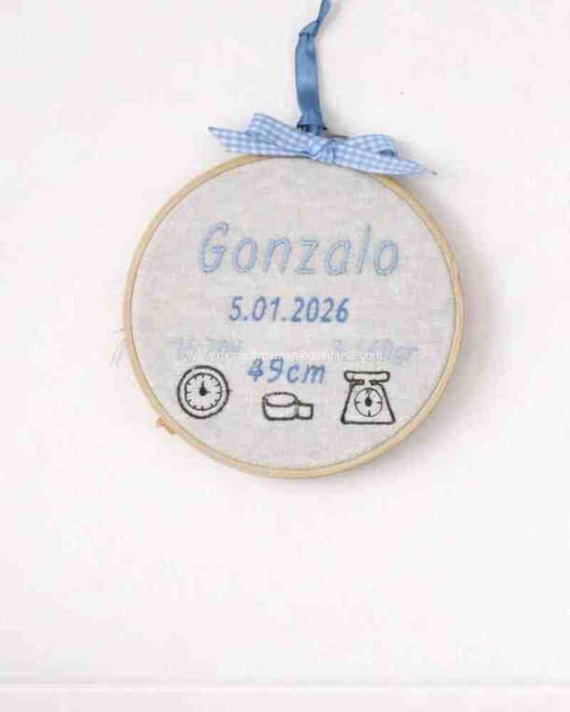 Bastidor bordado personalizado – Nacimiento de bebé