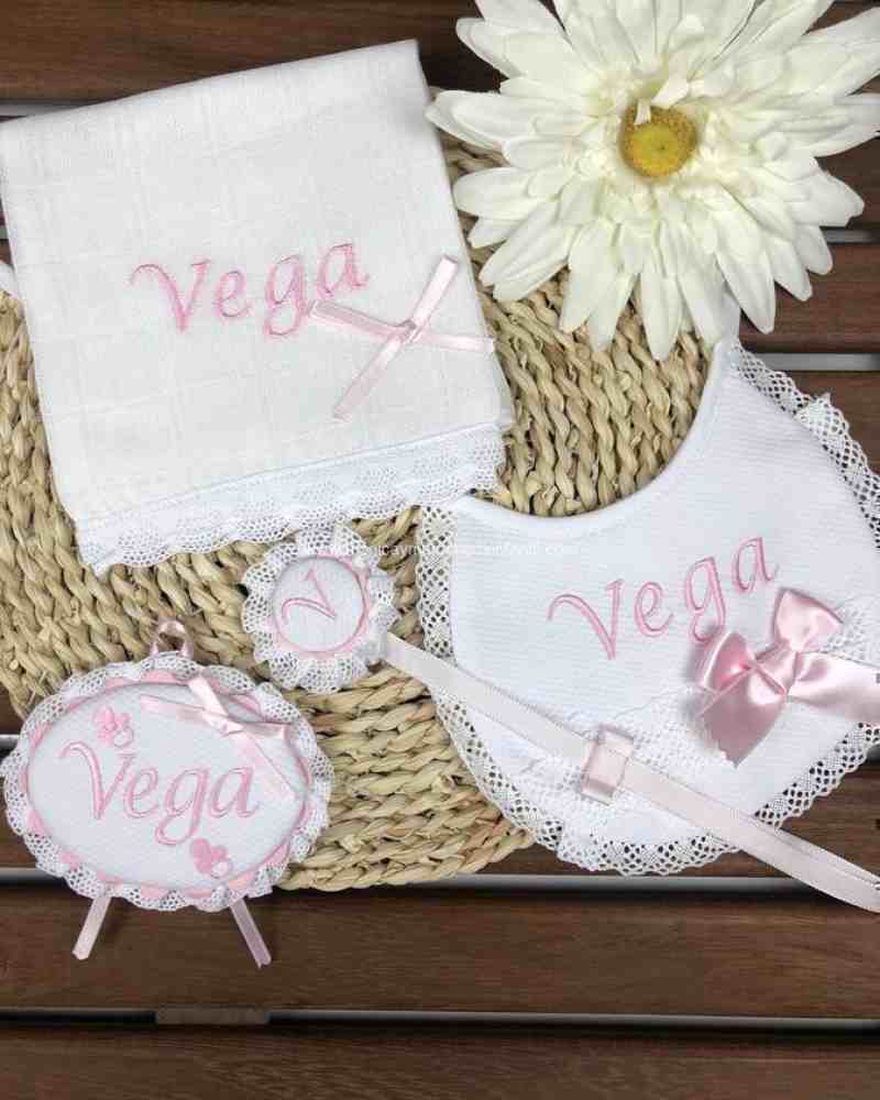 pack gasa, babero, broche y portachupete