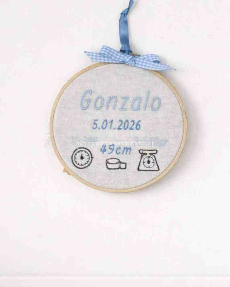 Bastidor bordado personalizado – Nacimiento de bebé