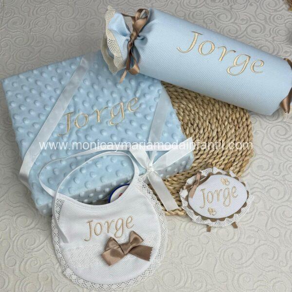Pack , Babero,antivuelco,Broche,Manta