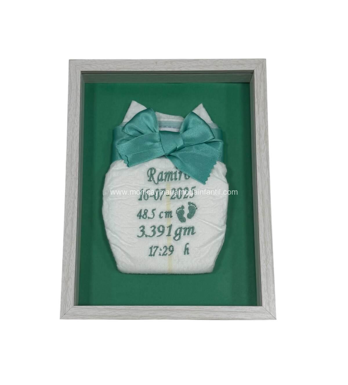 pañal bordado verde agua